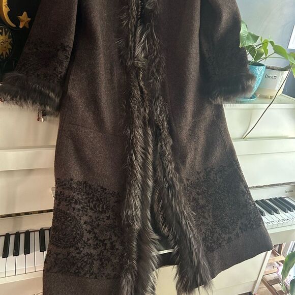 Hilary Radley Brown Trench Coat with Faux Fur Trim - Picture 5 of 16